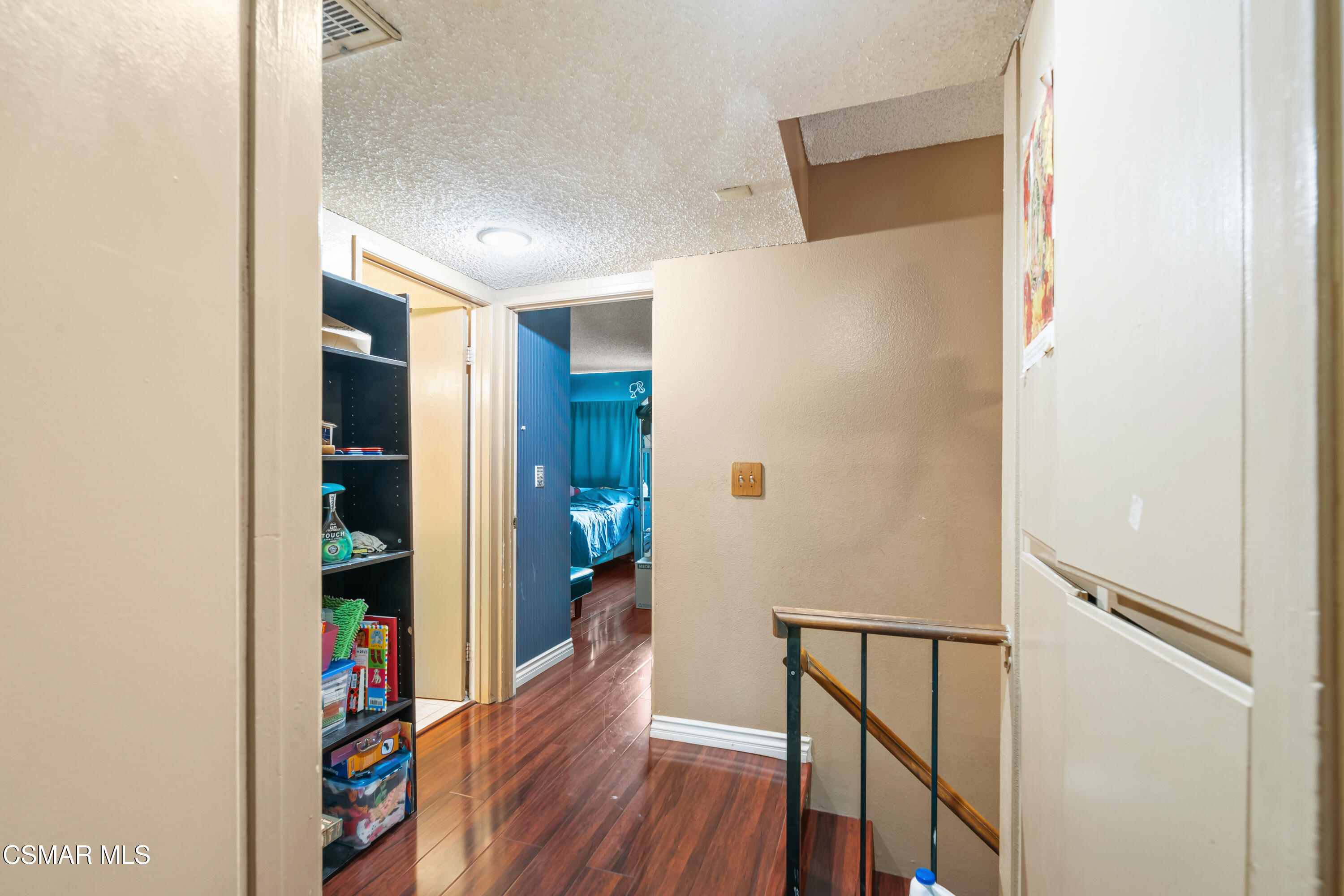 12521 Bradley Avenue, 3