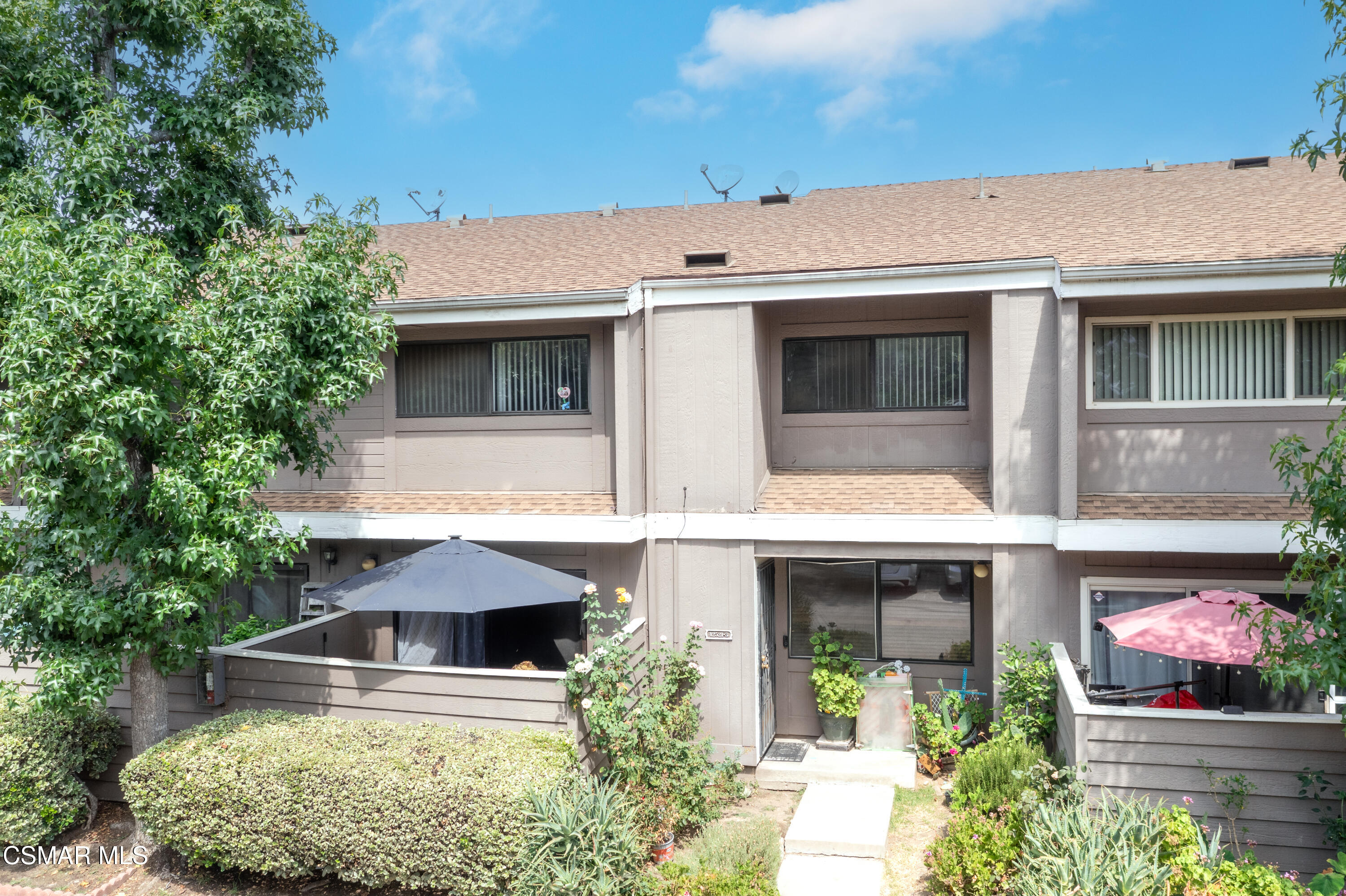 12521 Bradley Avenue, 3
