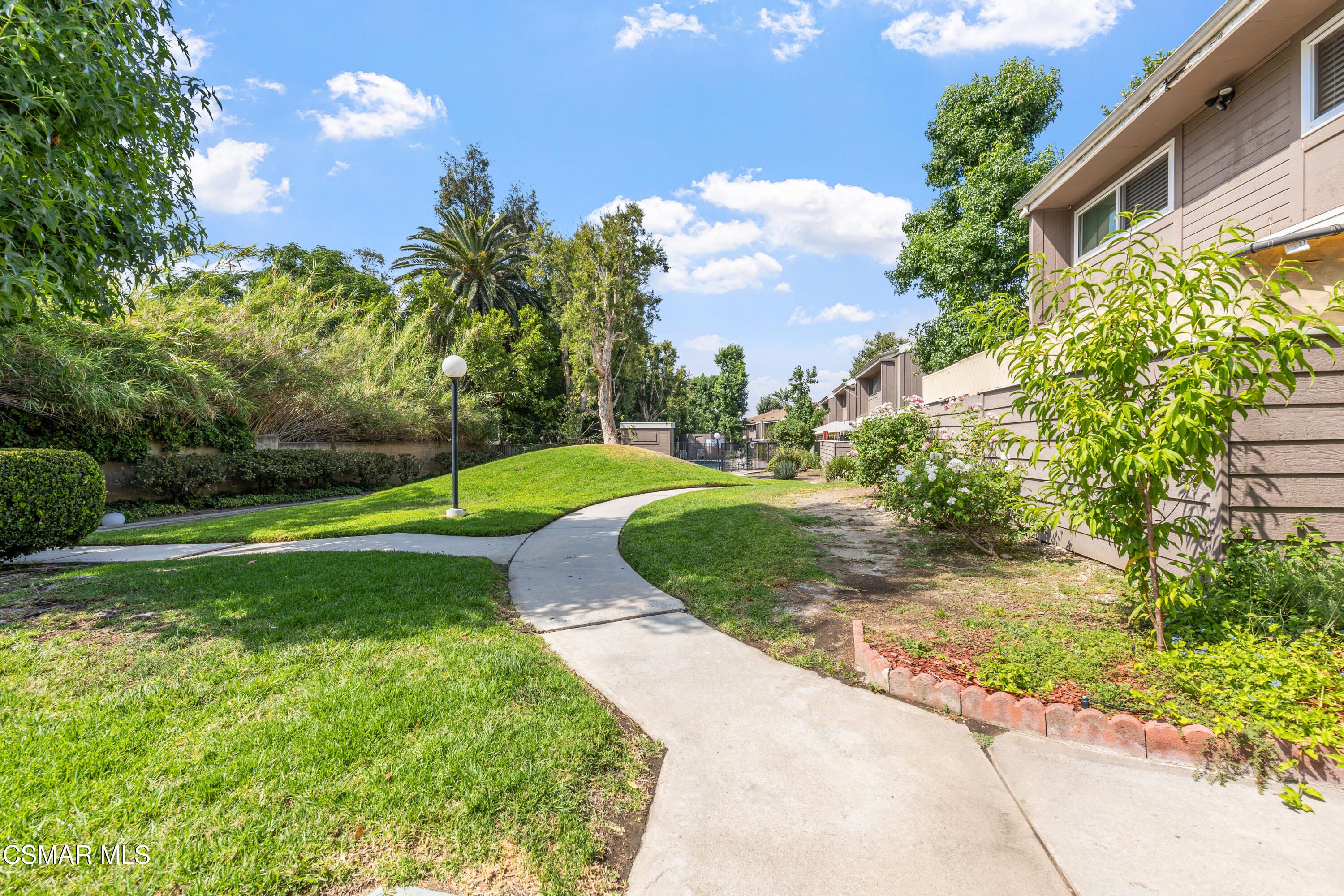 12521 Bradley Avenue, 3