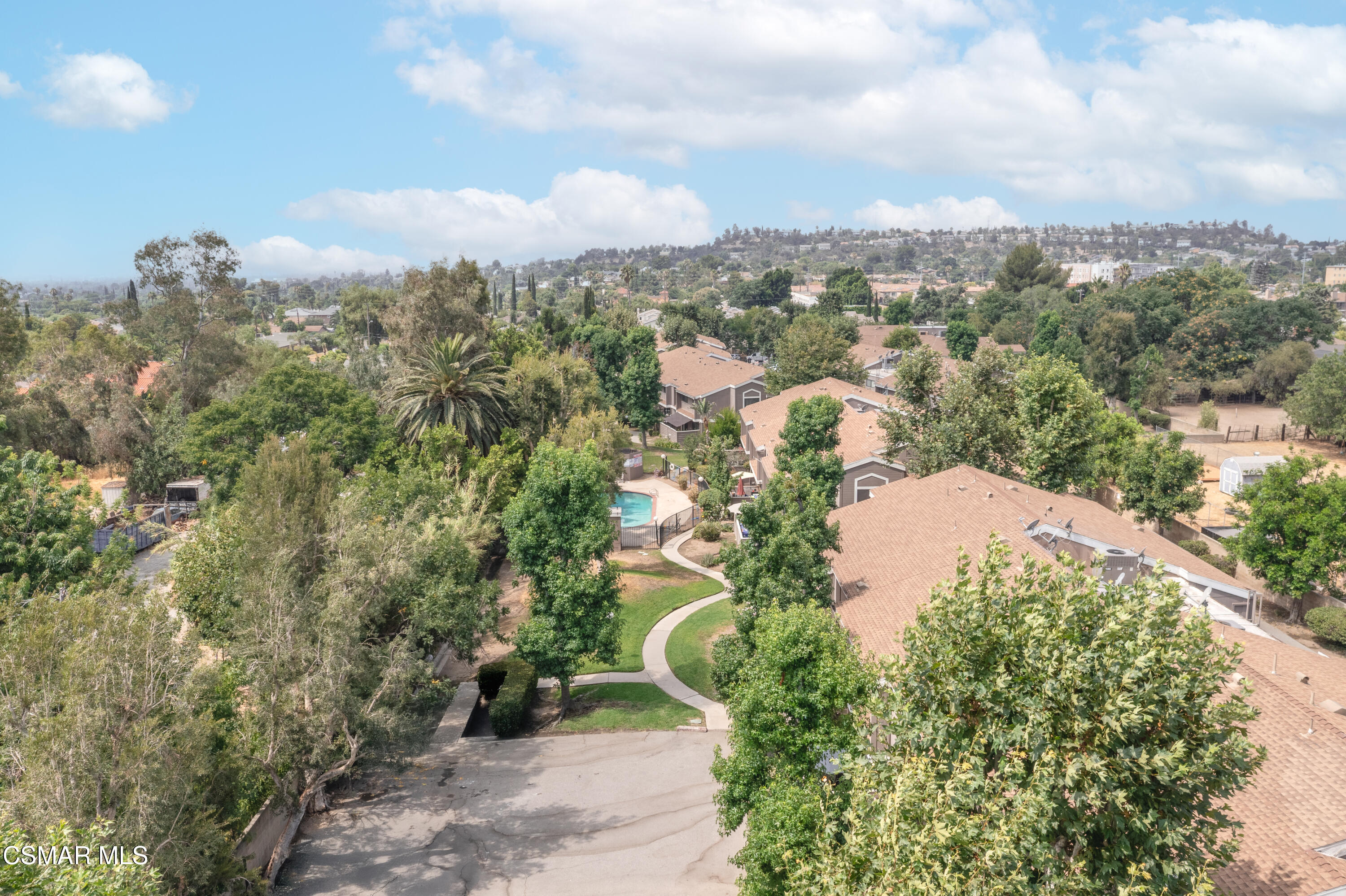 12521 Bradley Avenue, 3