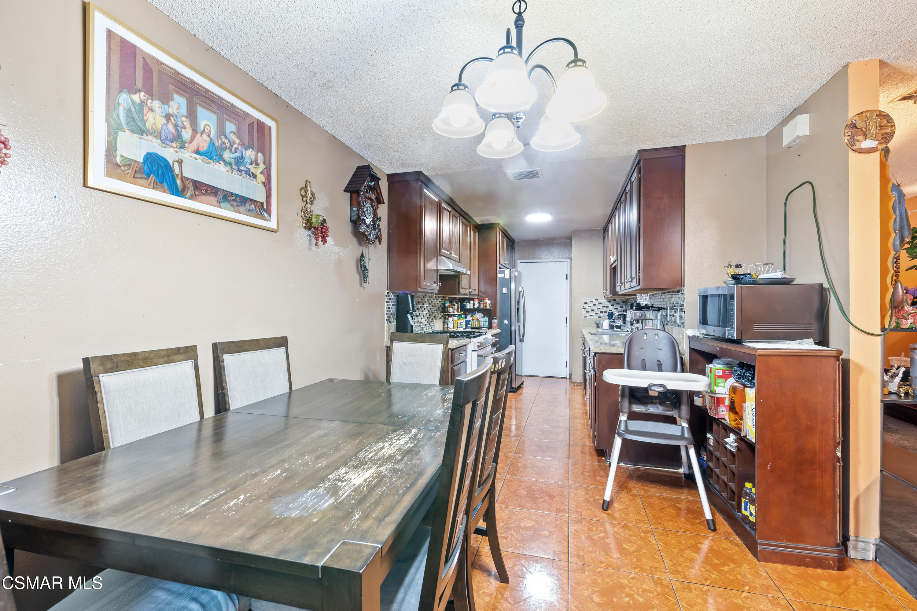 12521 Bradley Avenue, 3