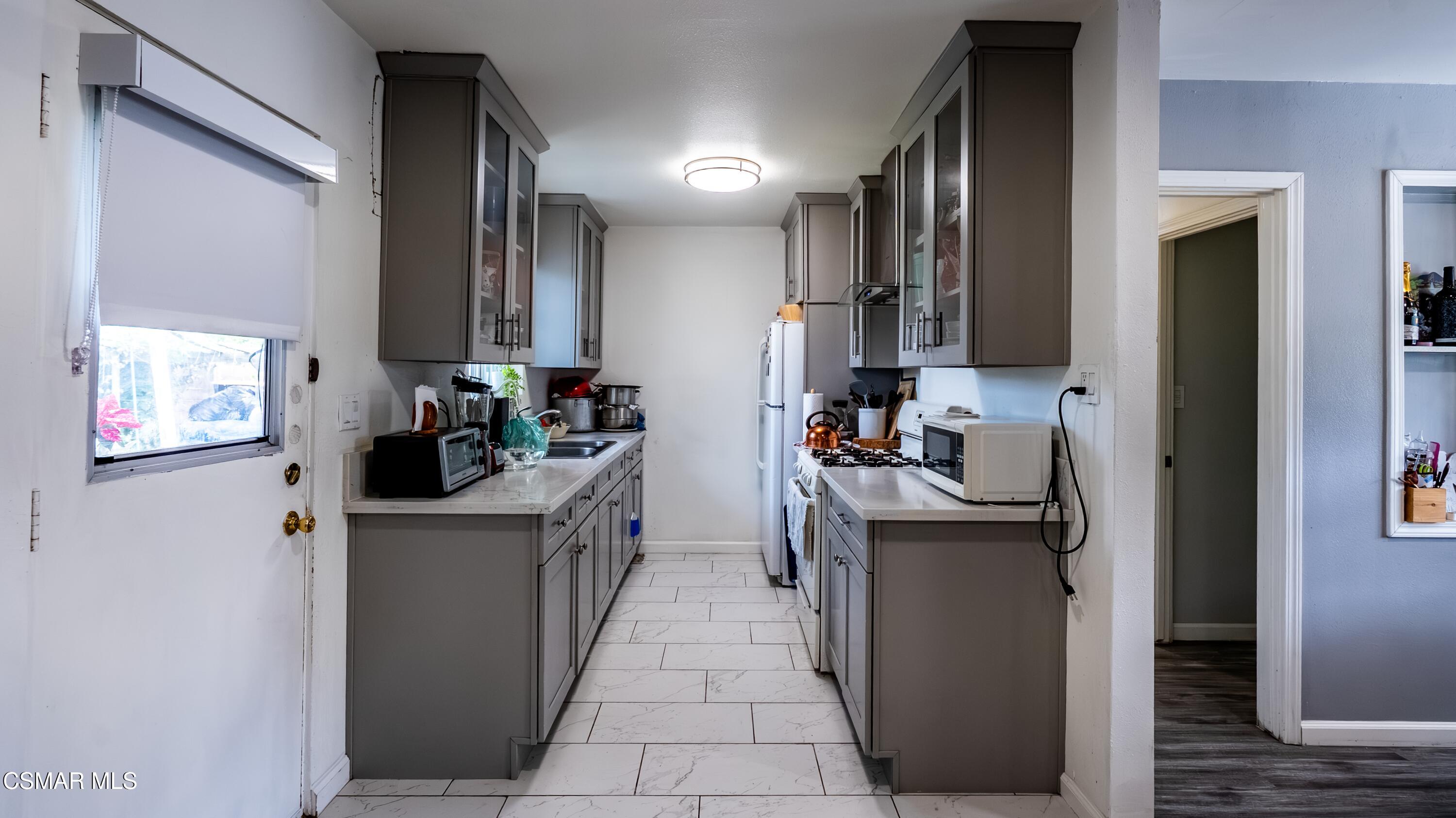 1163 W Ventura Street