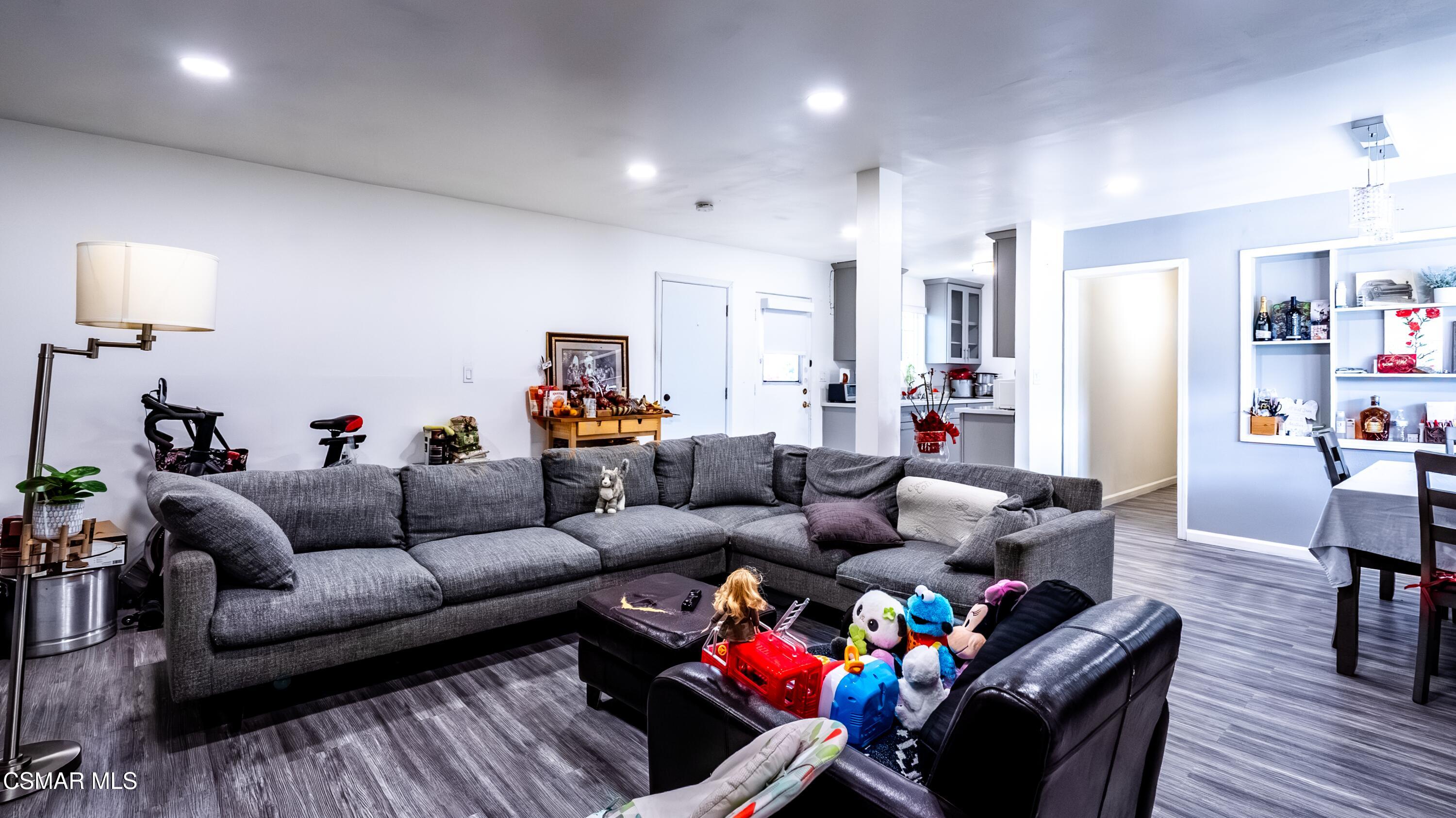 1163 W Ventura Street