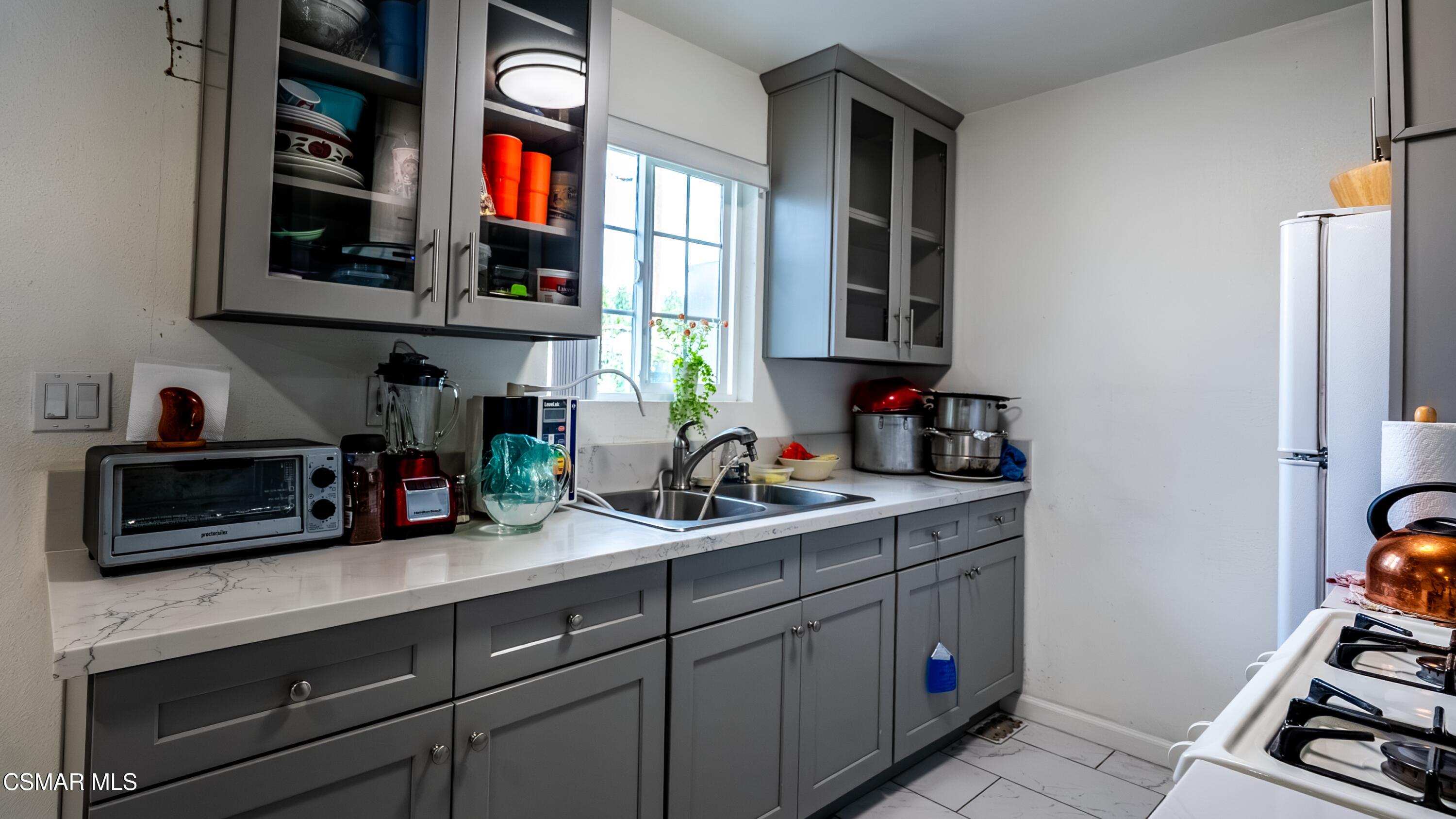 1163 W Ventura Street