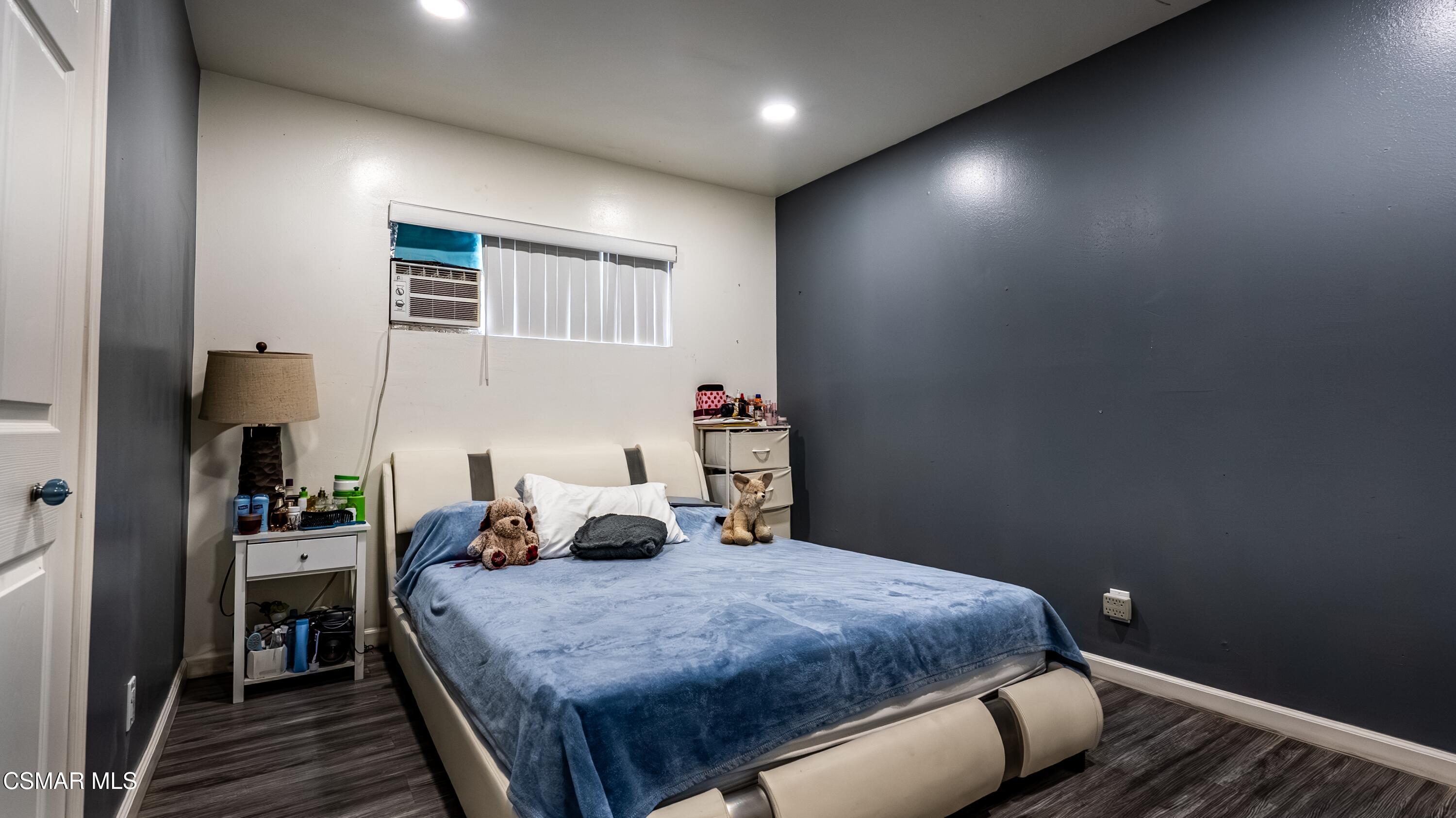 1163 W Ventura Street