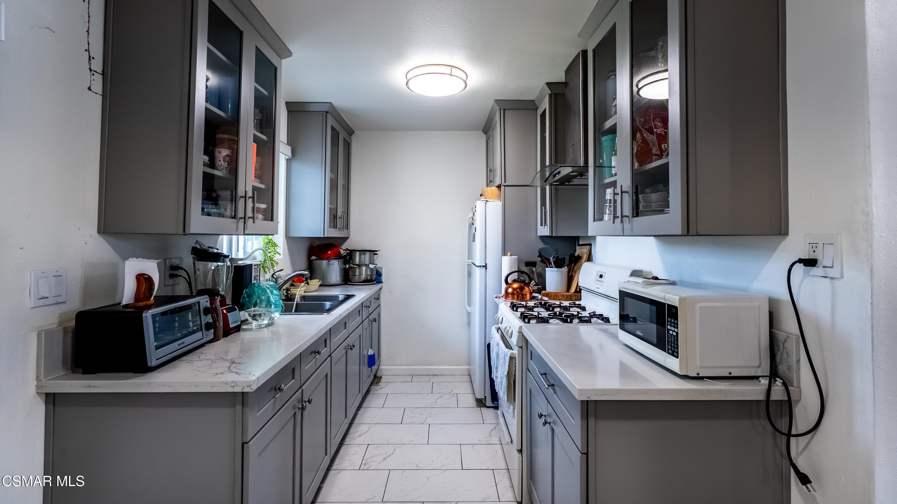 1163 W Ventura Street