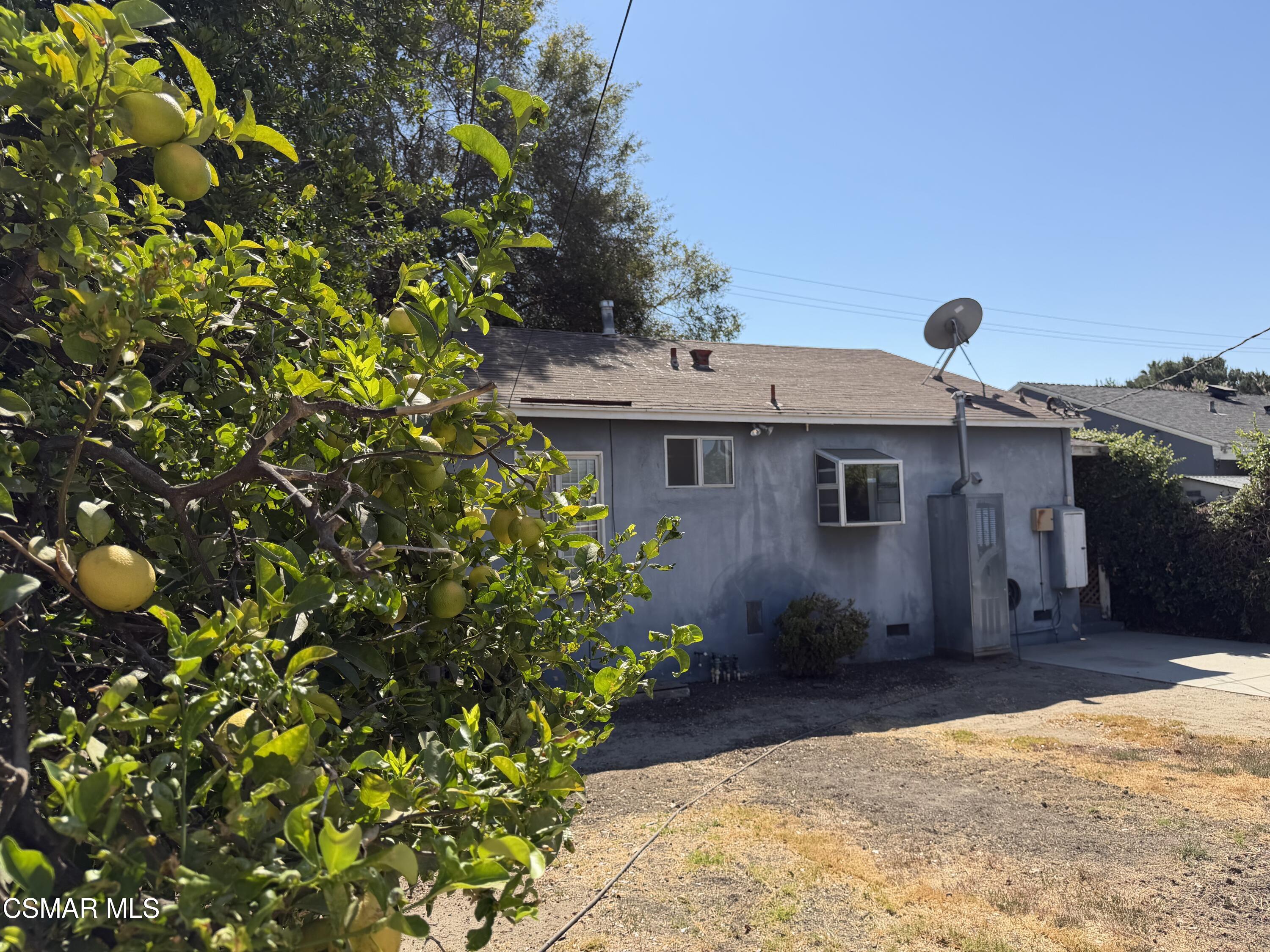 8847 Lindley Avenue