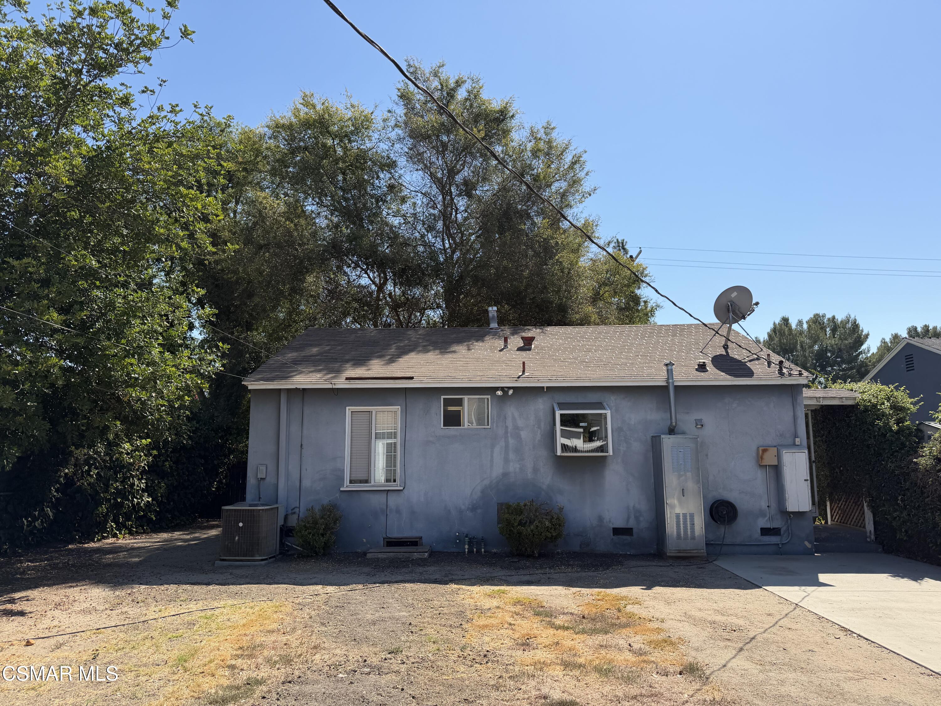 8847 Lindley Avenue