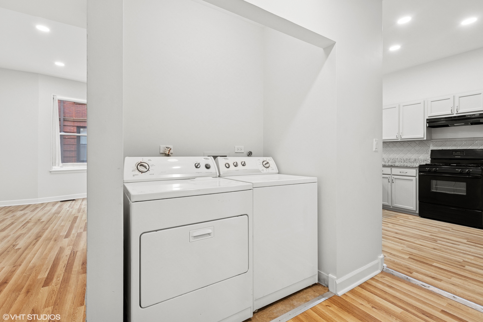 3706 S King Drive Unit: 1B