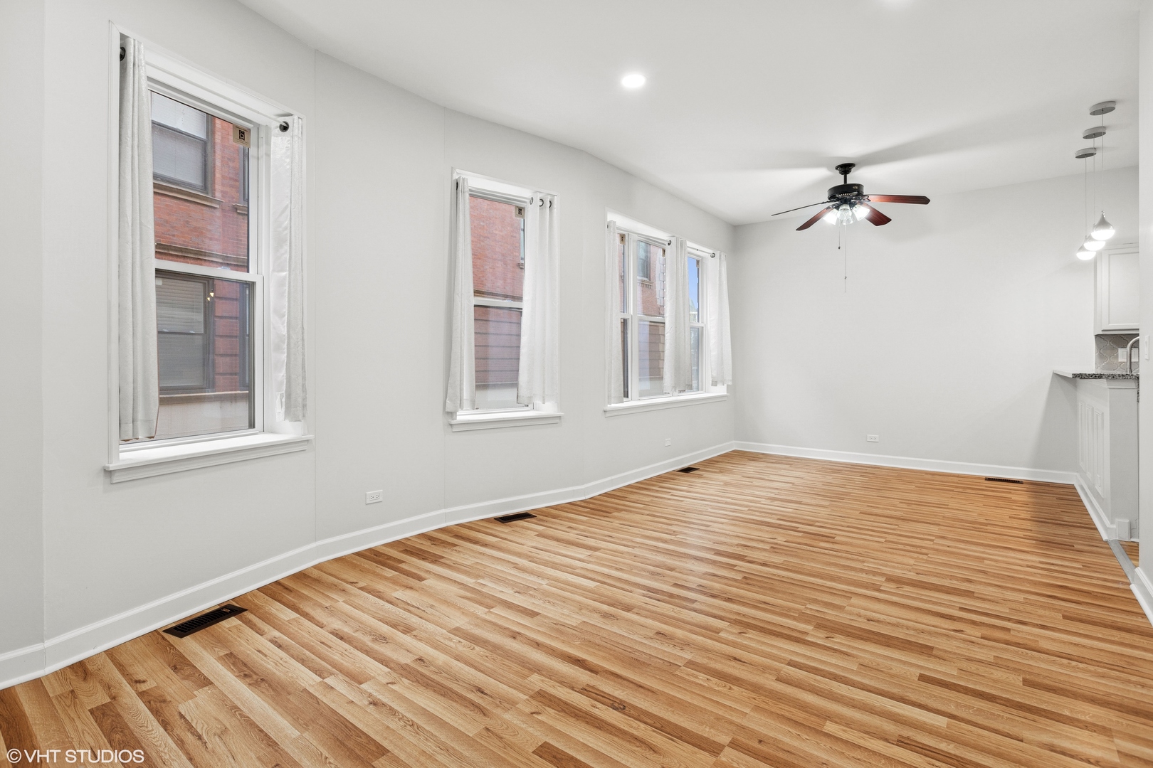 3706 S King Drive Unit: 1B