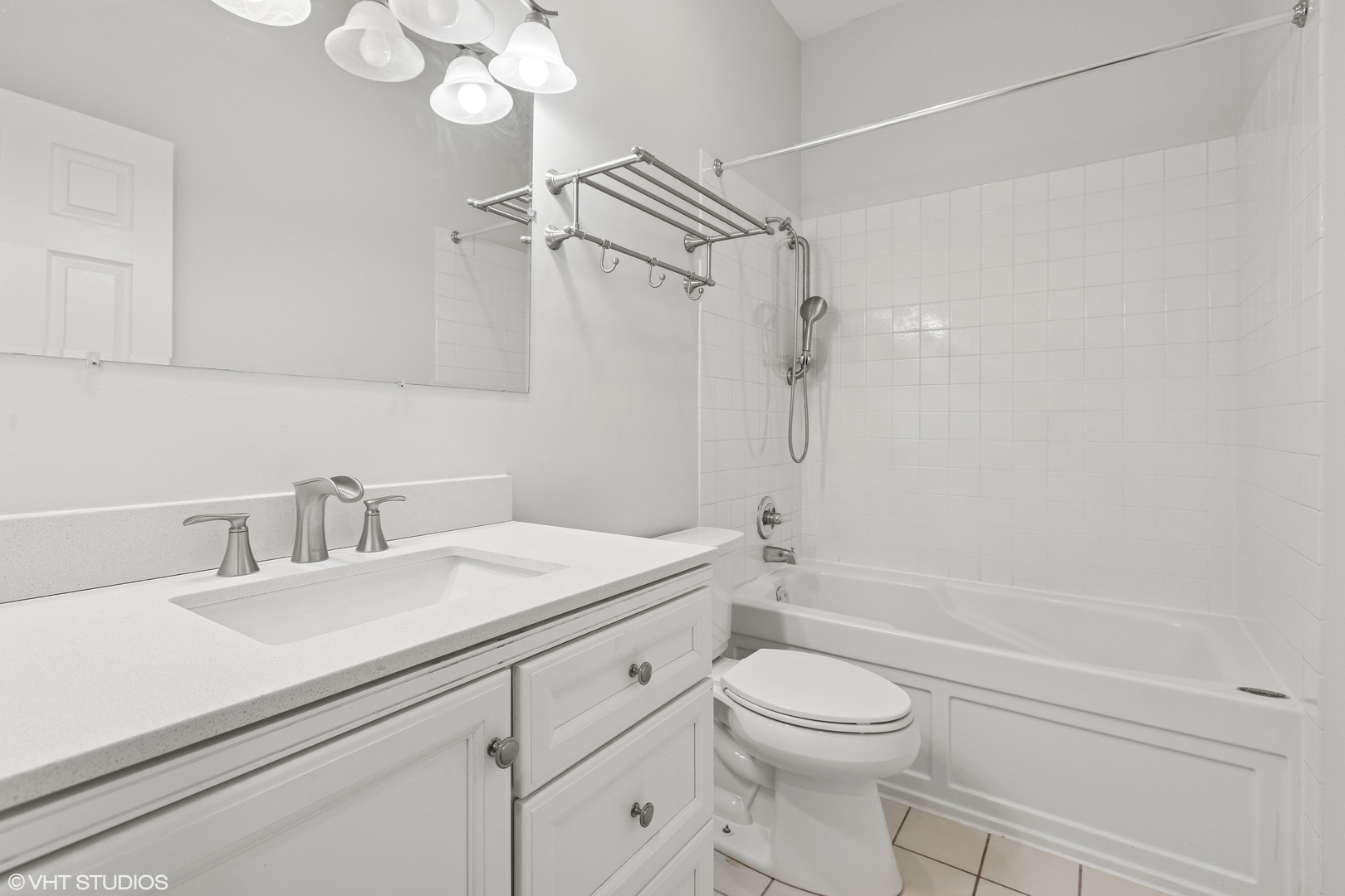 3706 S King Drive Unit: 1B