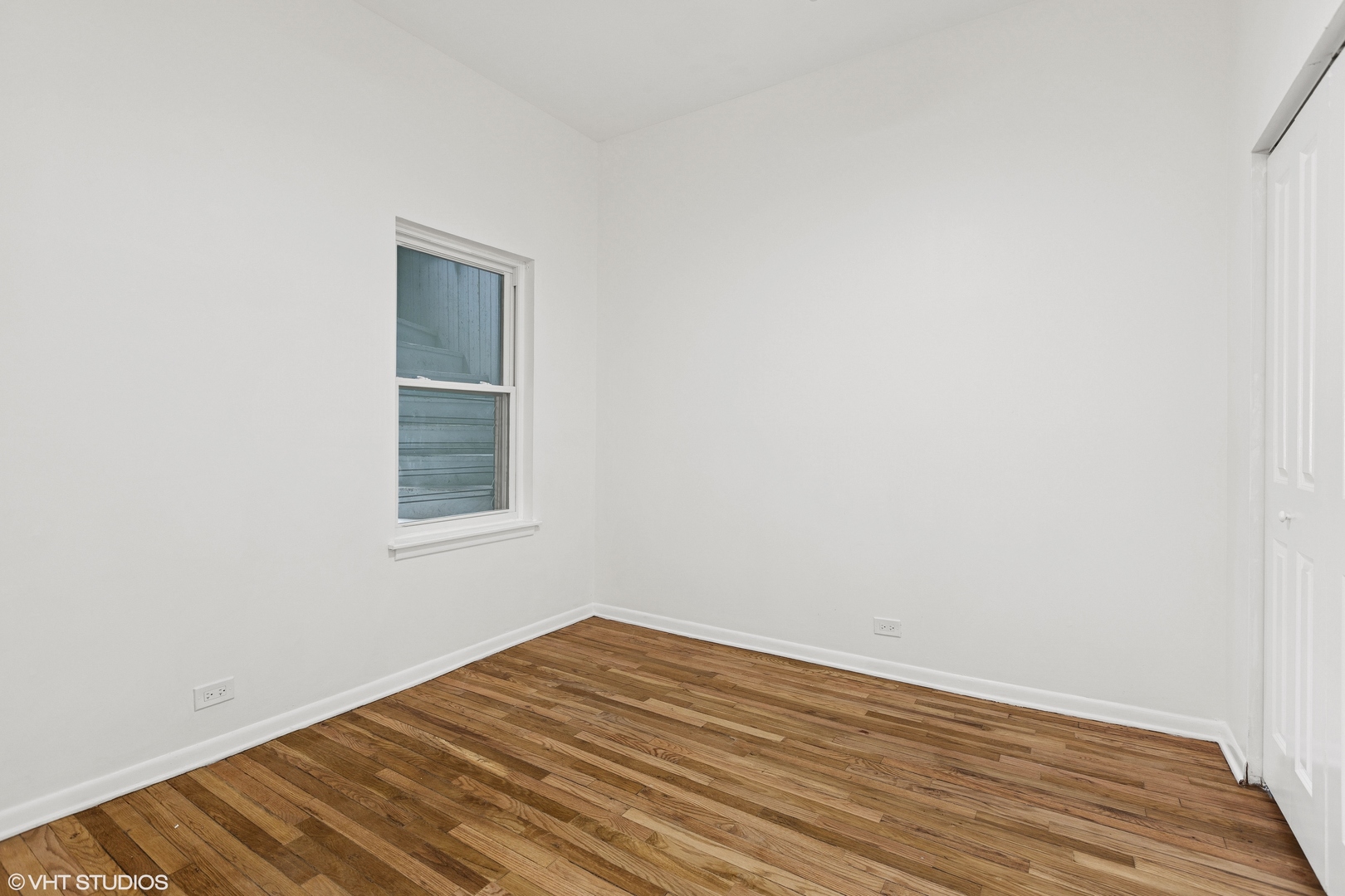 2424 N Seminary Avenue