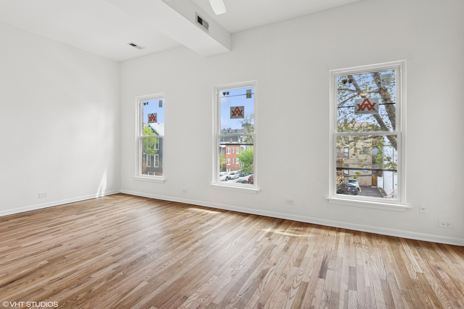 2424 N Seminary Avenue