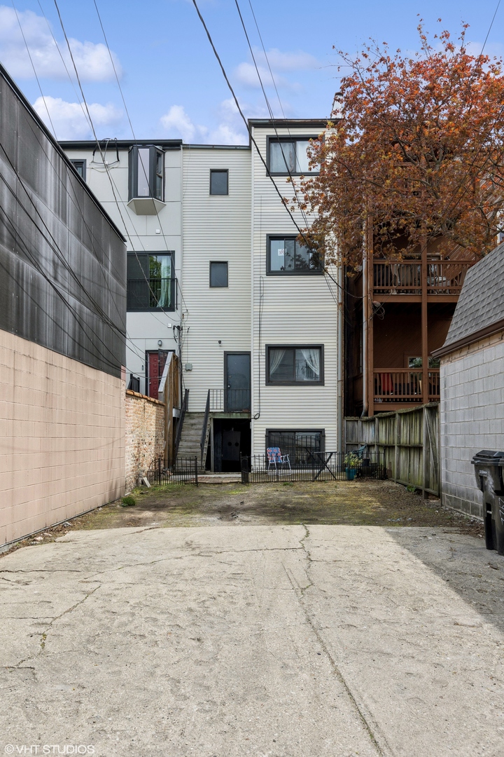 2424 N Seminary Avenue