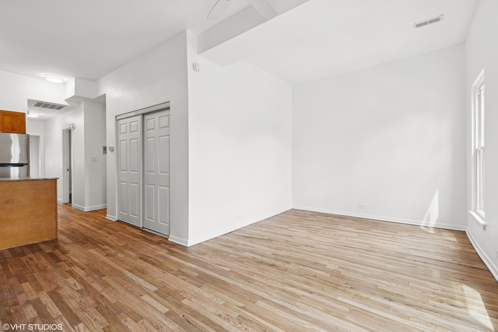2424 N Seminary Avenue