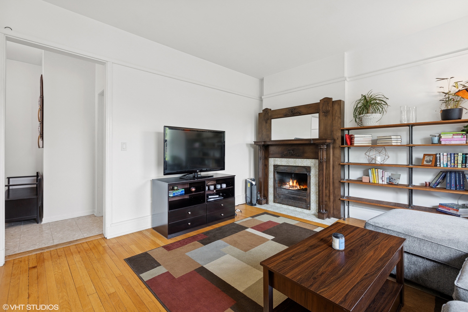 935 W Gunnison Street Unit: 3W