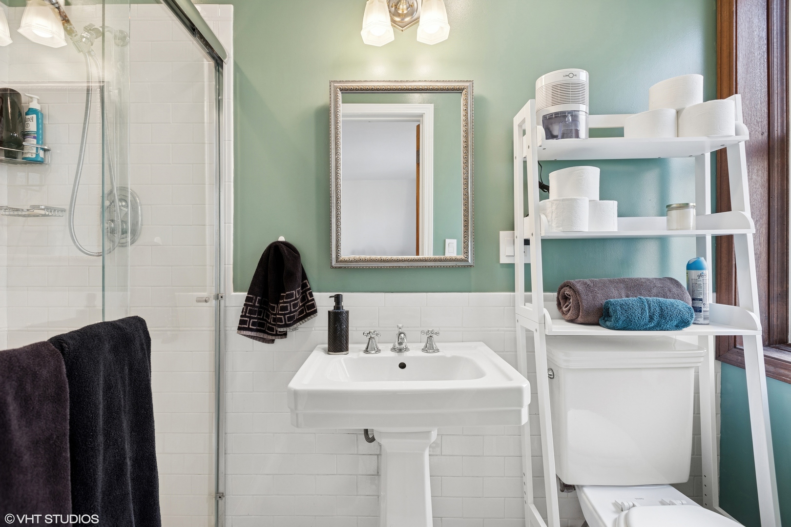 935 W Gunnison Street Unit: 3W