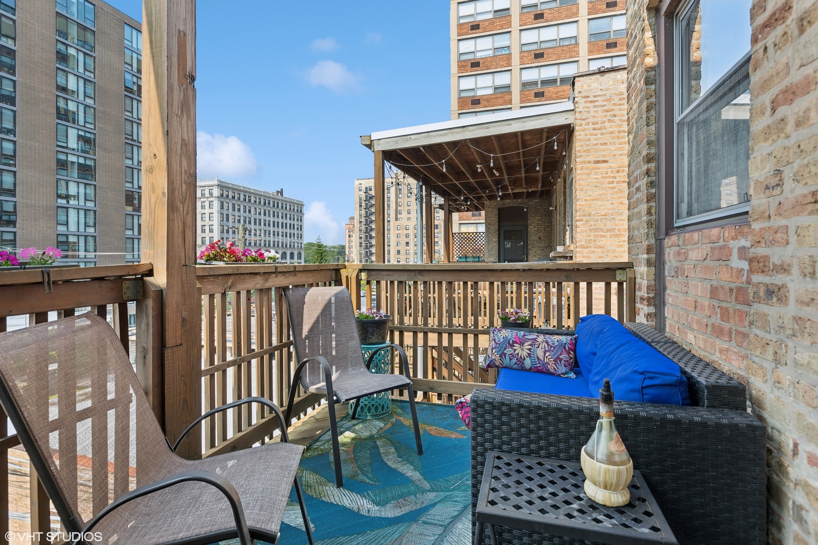 935 W Gunnison Street Unit: 3W