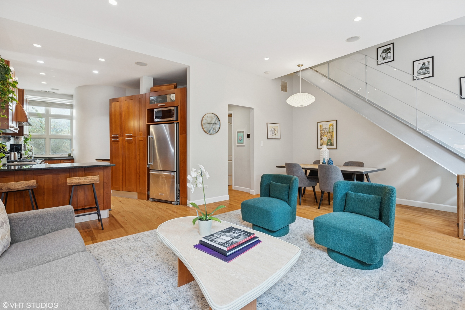 2300 W Armitage Avenue Unit: 7