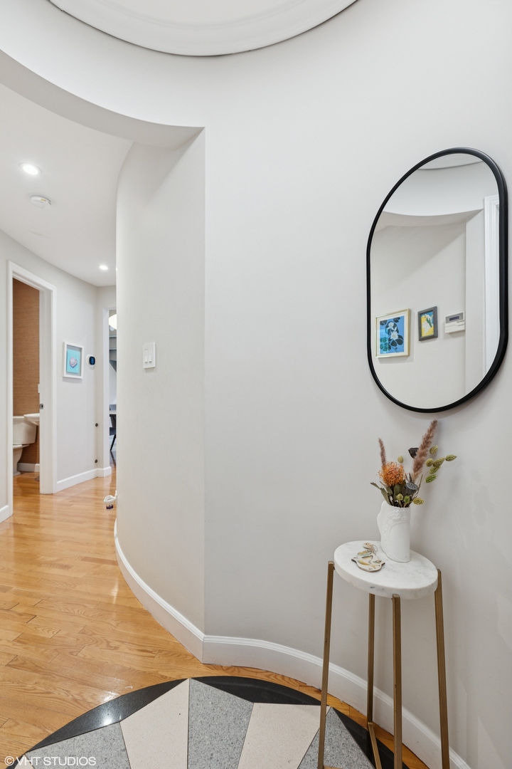 2300 W Armitage Avenue Unit: 7