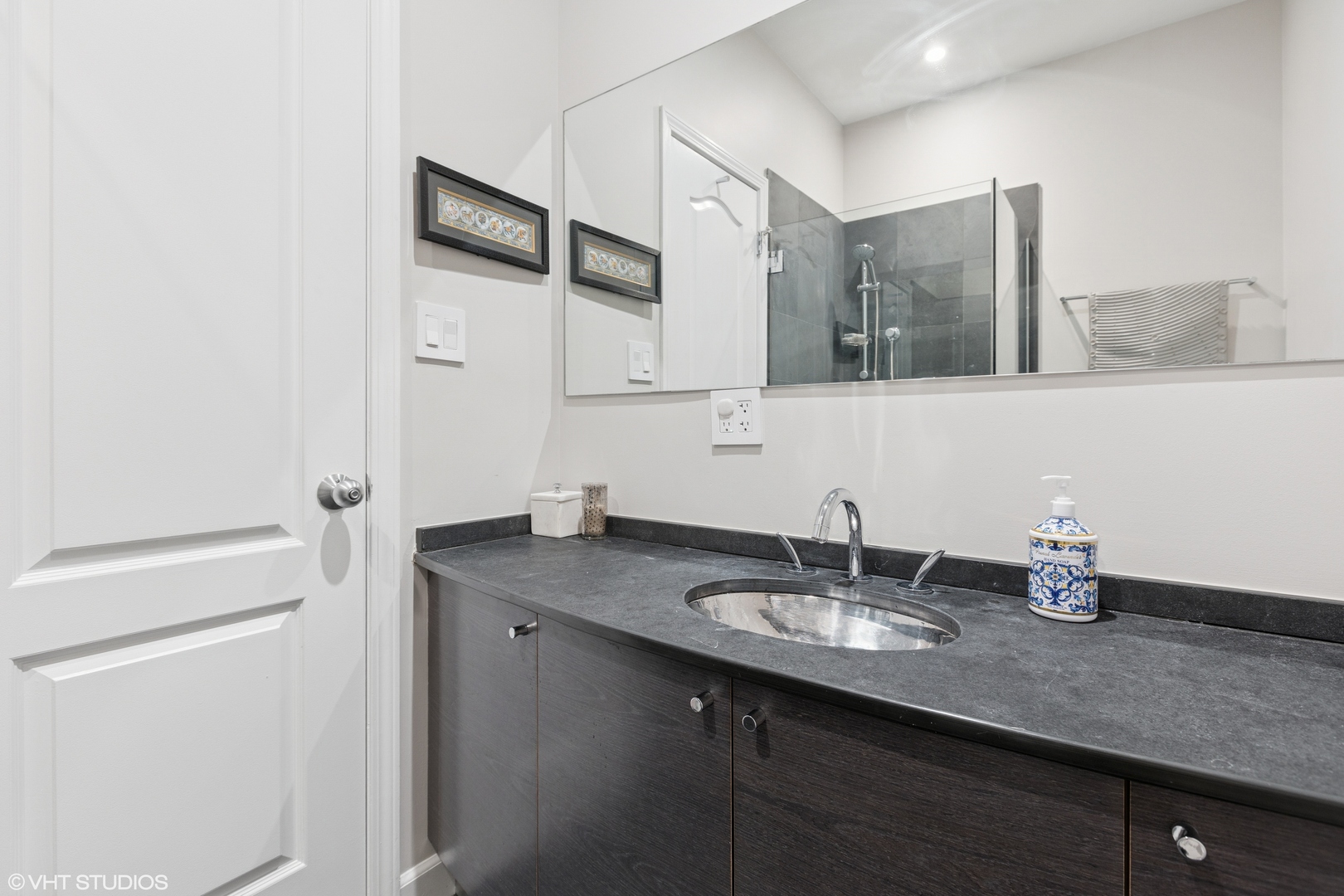 2300 W Armitage Avenue Unit: 7