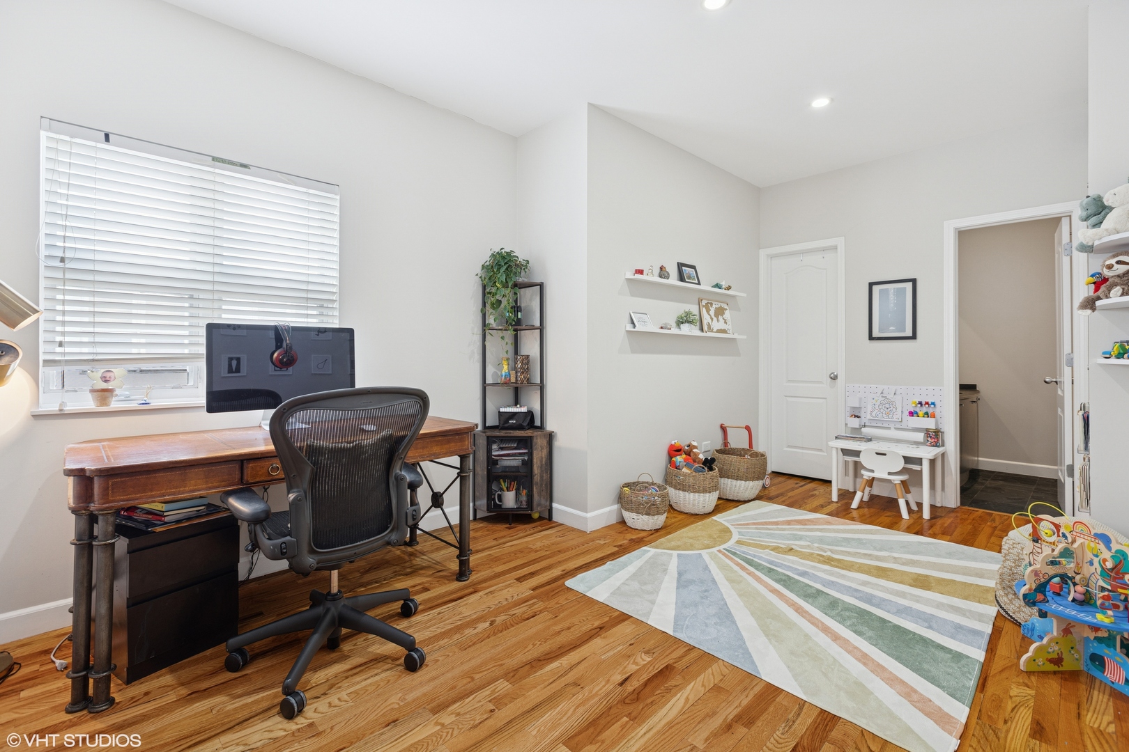 2300 W Armitage Avenue Unit: 7