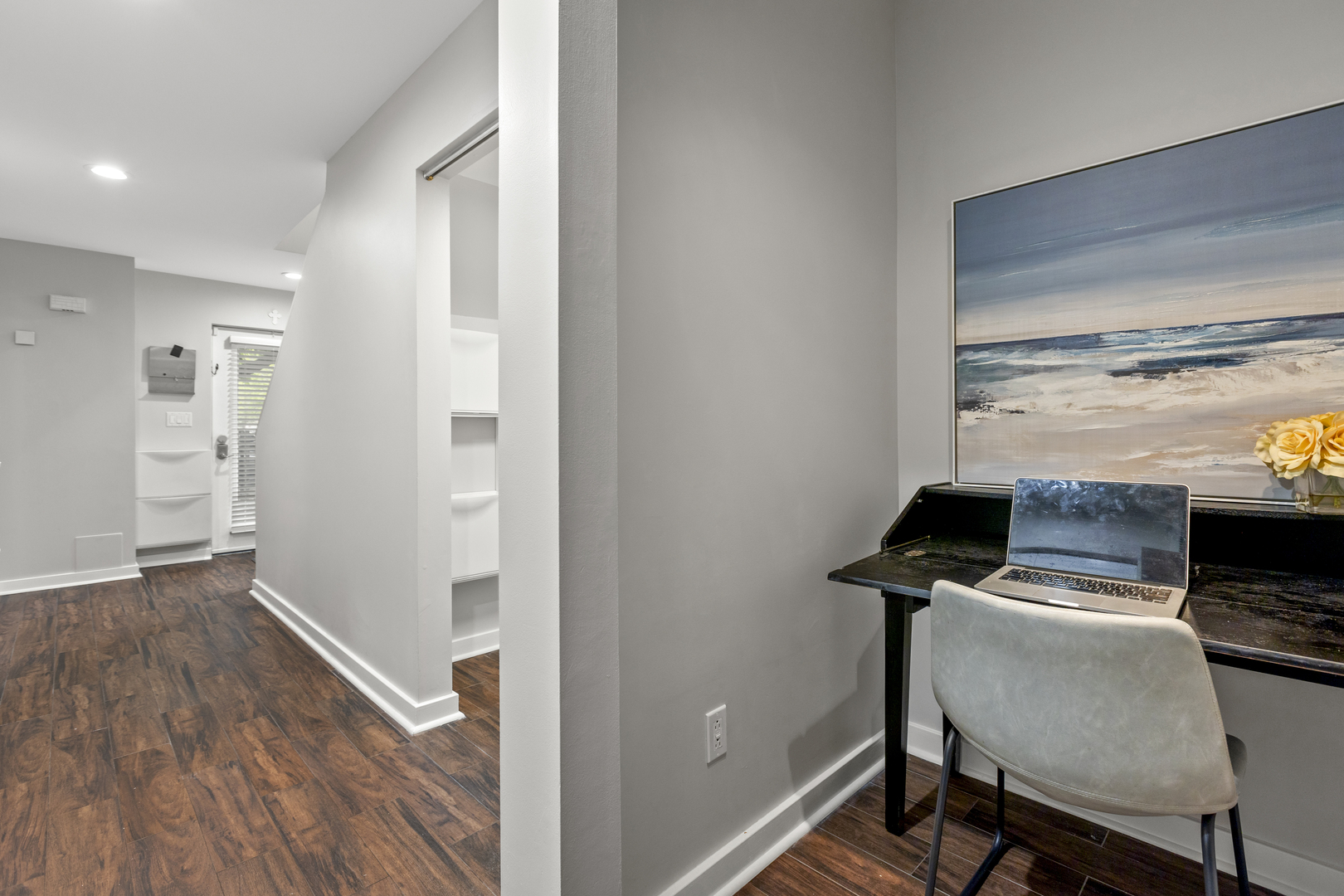 1701 W George Street Unit: 62