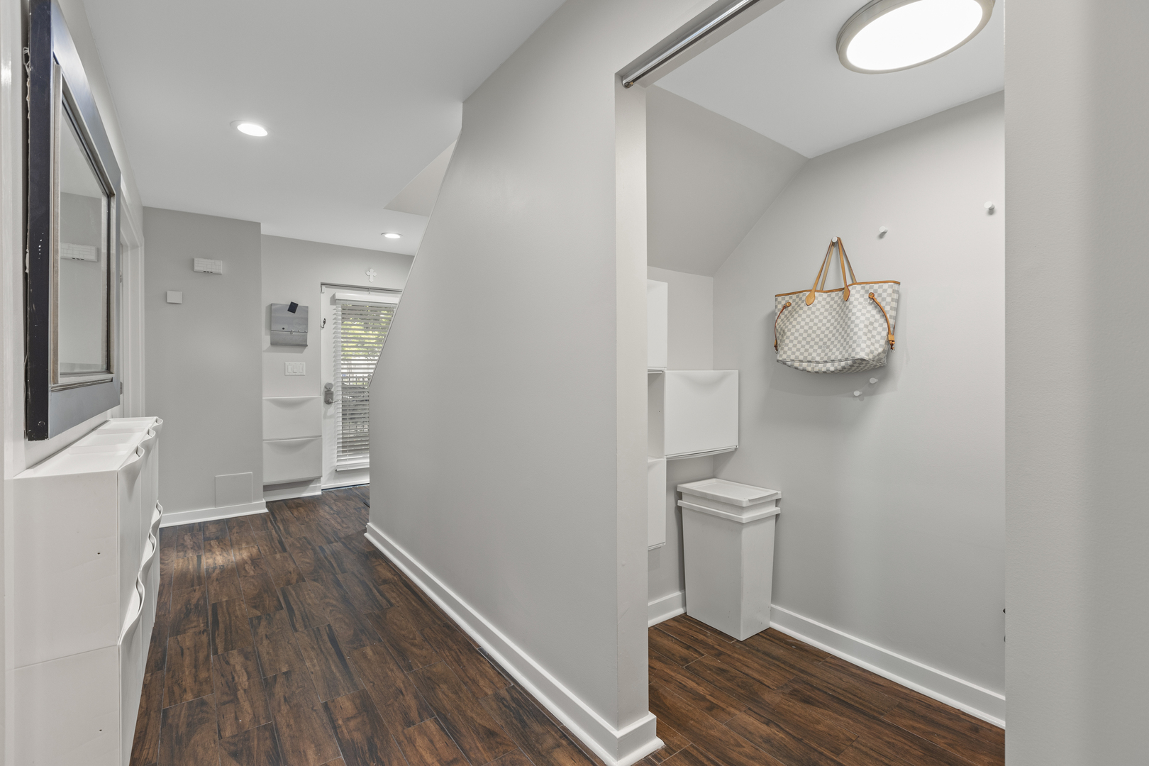 1701 W George Street Unit: 62