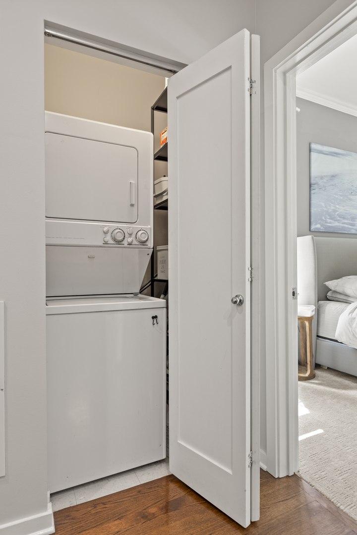 1701 W George Street Unit: 62
