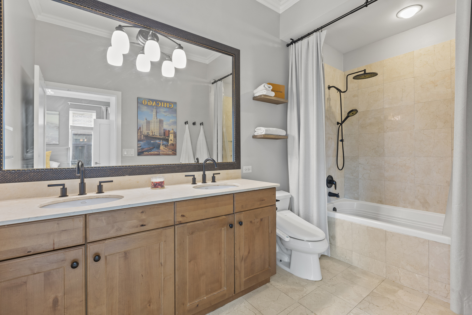 1701 W George Street Unit: 62