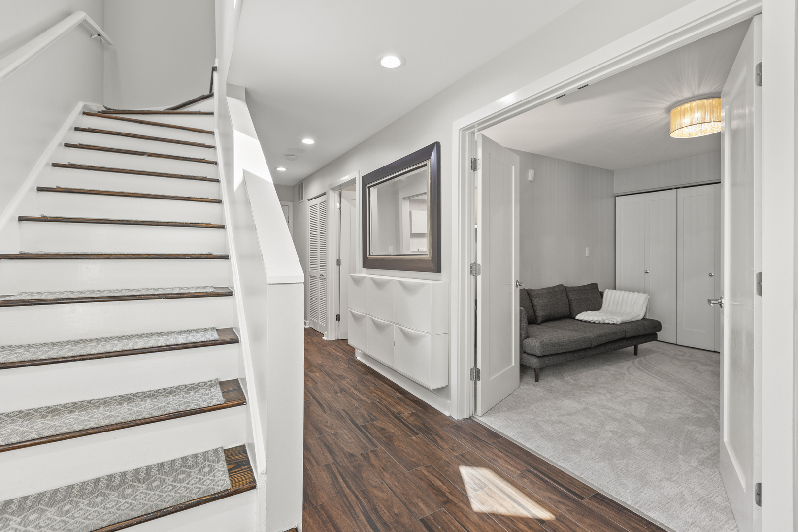 1701 W George Street Unit: 62