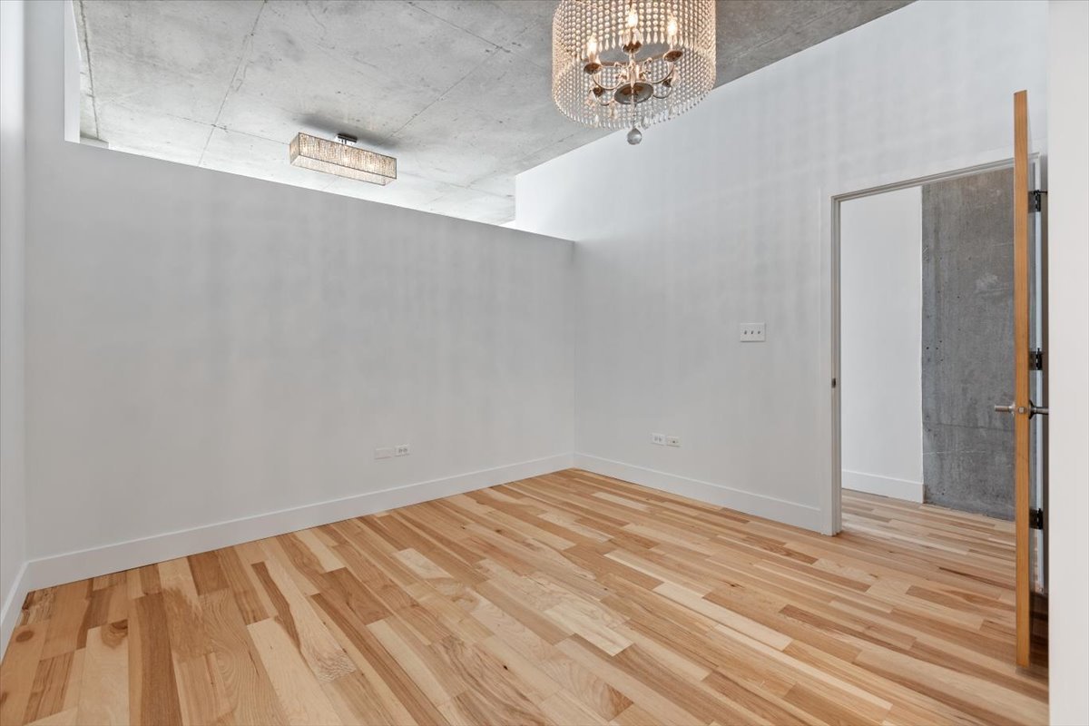 1720 S Michigan Avenue Unit: 805