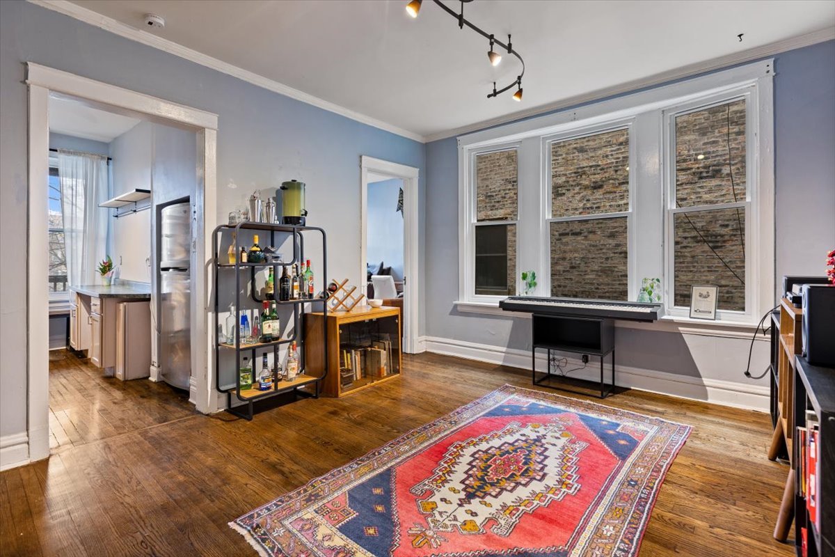 5114 N KENMORE Avenue Unit: 2N