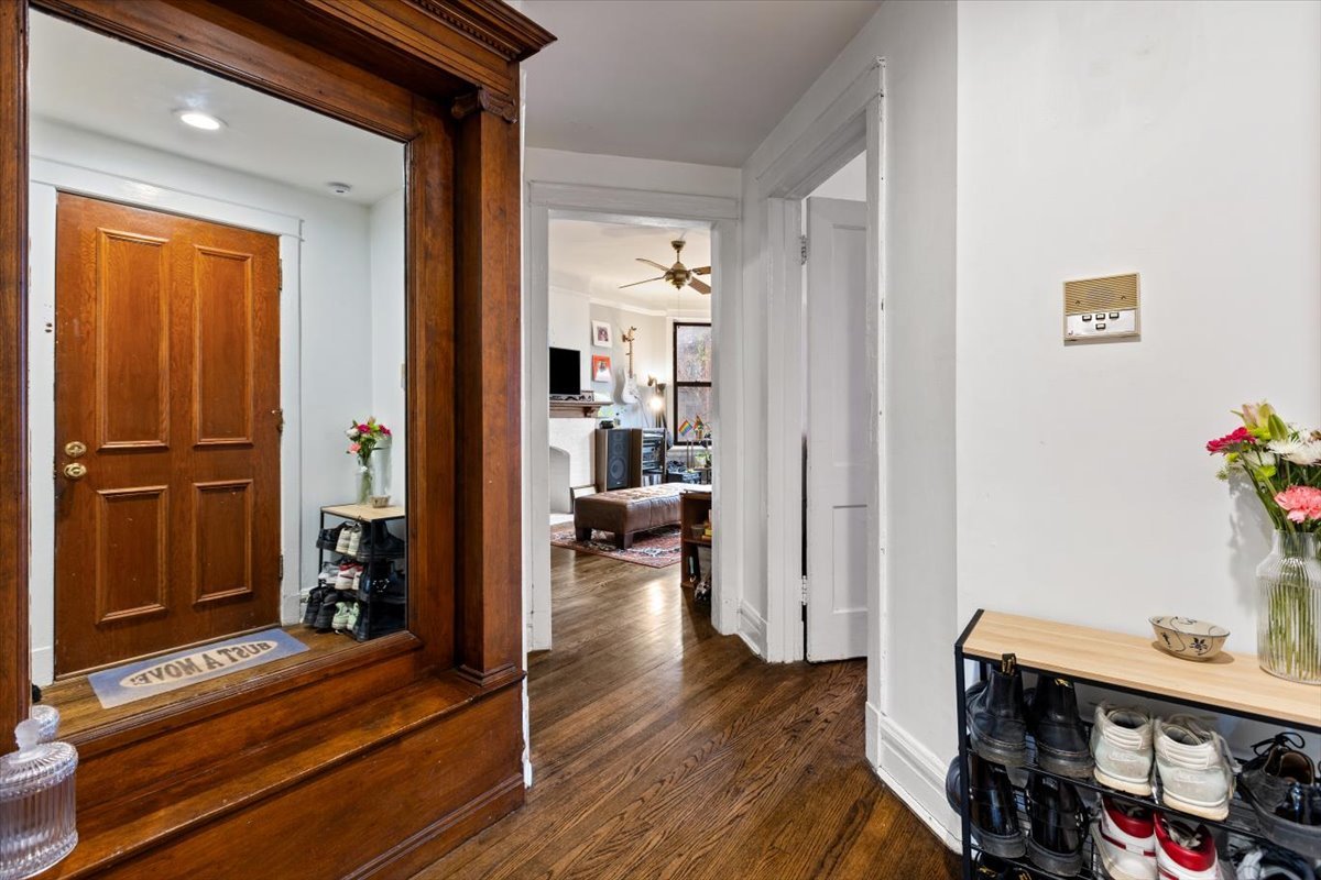 5114 N KENMORE Avenue Unit: 2N