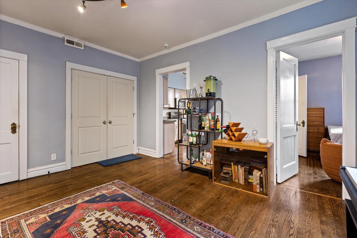 5114 N KENMORE Avenue Unit: 2N