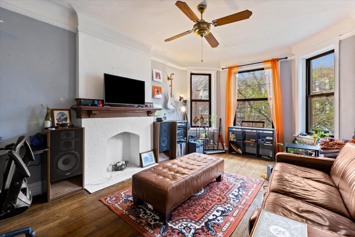 5114 N KENMORE Avenue Unit: 2N