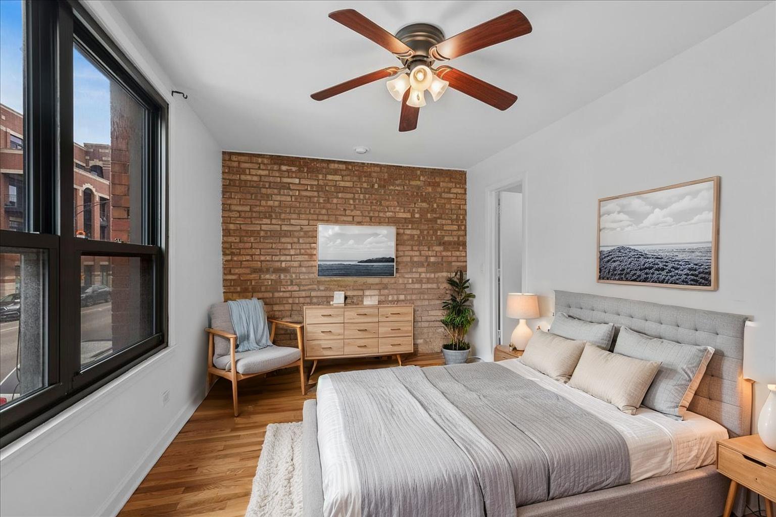 805 W Oakdale Avenue Unit: 1A