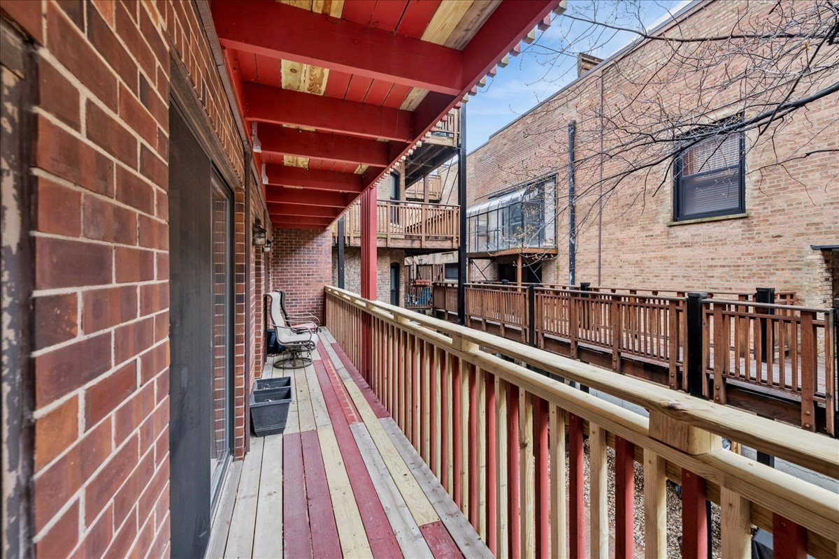 805 W Oakdale Avenue Unit: 1A