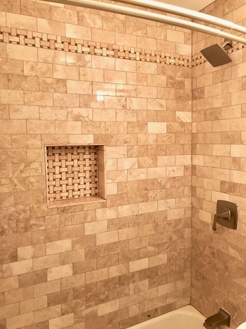 530 W Barry Avenue Unit: 4H
