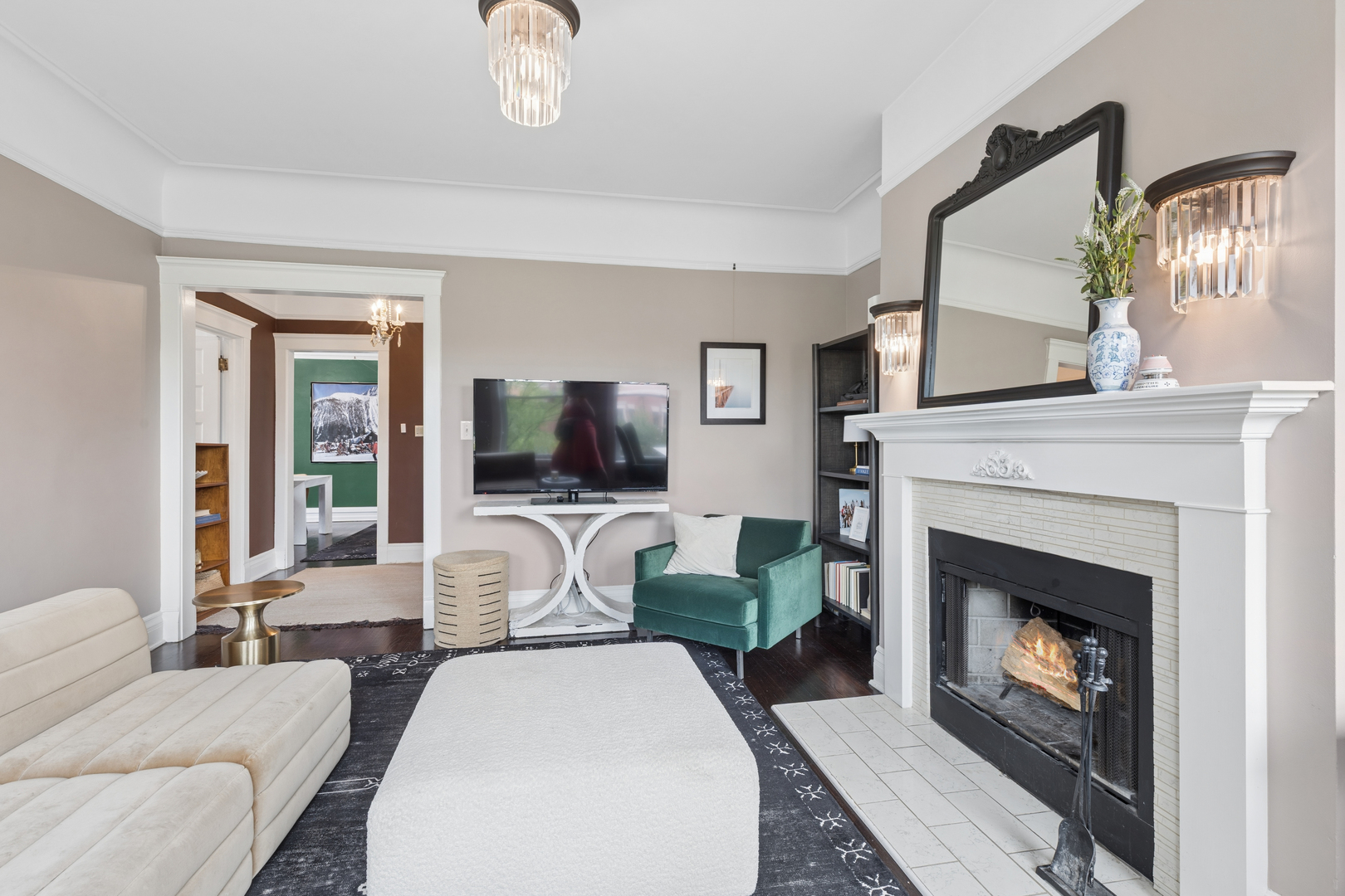 442 W Dickens Avenue Unit: 3