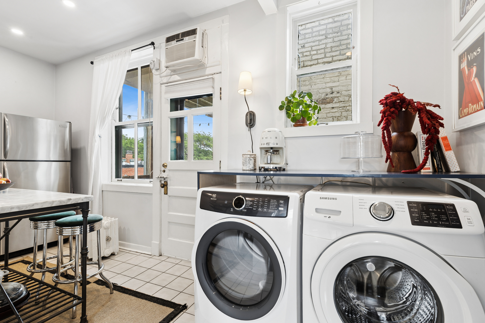 442 W Dickens Avenue Unit: 3