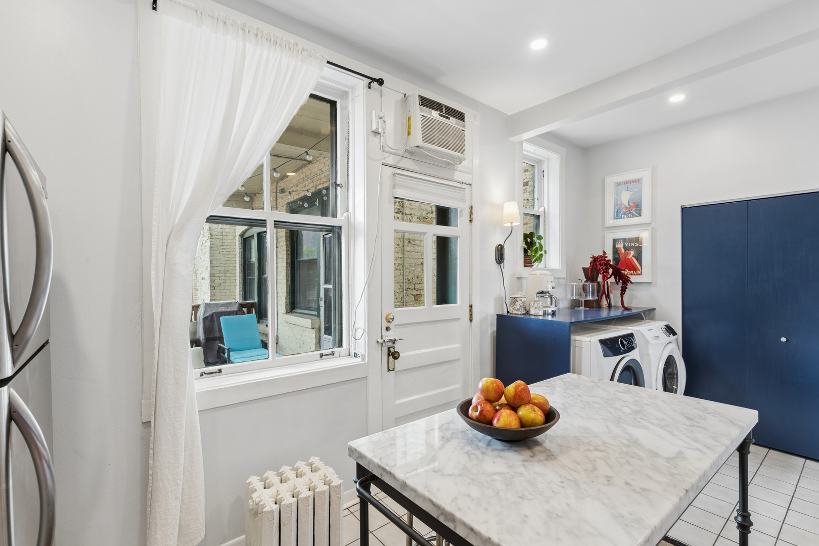 442 W Dickens Avenue Unit: 3