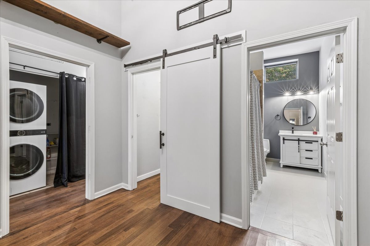 523 N Racine Avenue Unit: 1
