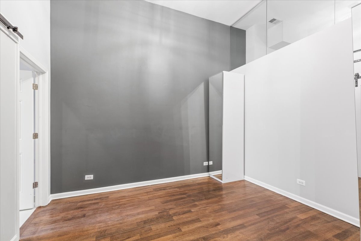 523 N Racine Avenue Unit: 1