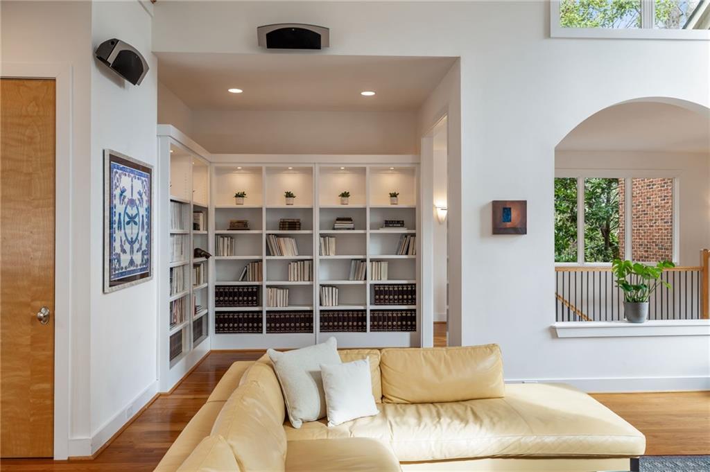 4835 Merlendale Court