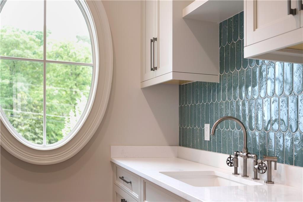 541 Londonberry Road