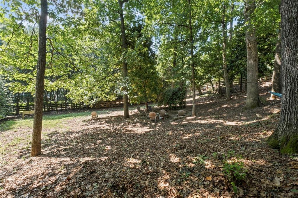 925 Ferncroft Court