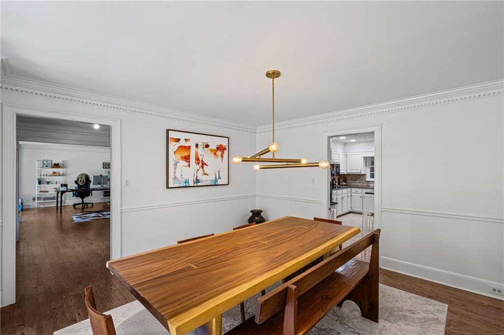 925 Ferncroft Court