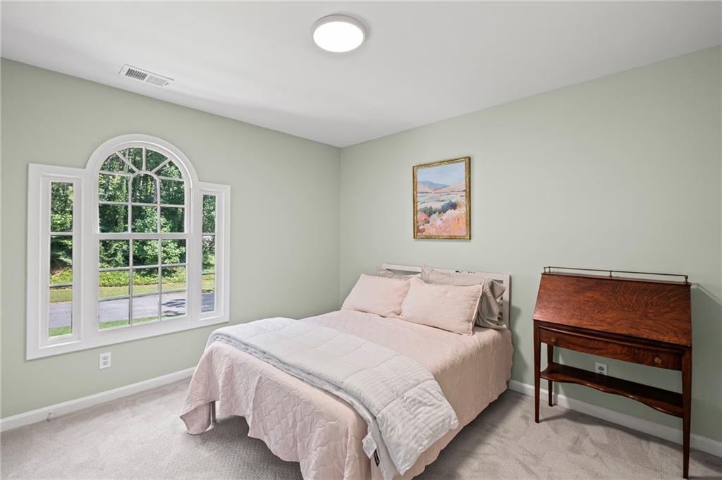 925 Ferncroft Court