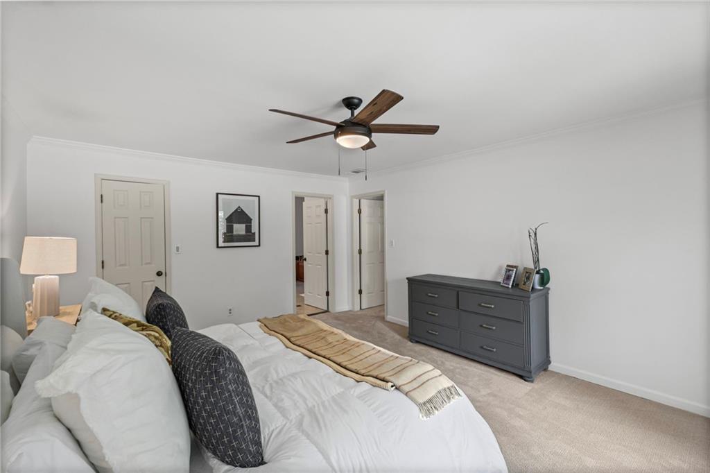 925 Ferncroft Court